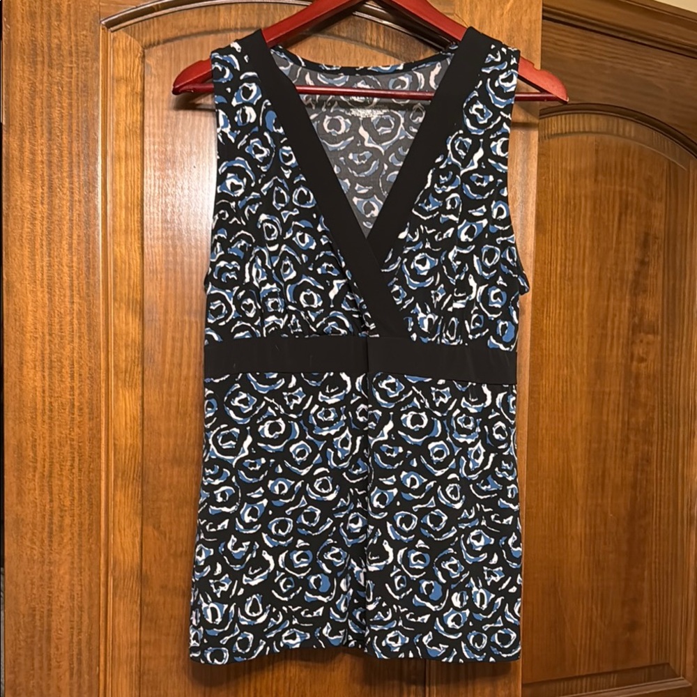 Black and Blue Sleeveless Top